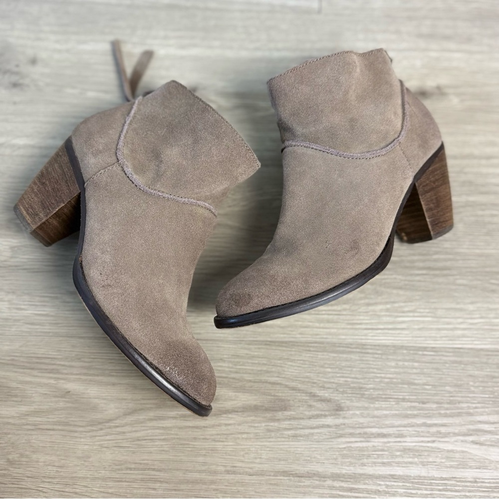 Steve‎ Madden Taupe Milaan Leather Suede Heeled Ankle Bootie - Picture 2 of 11